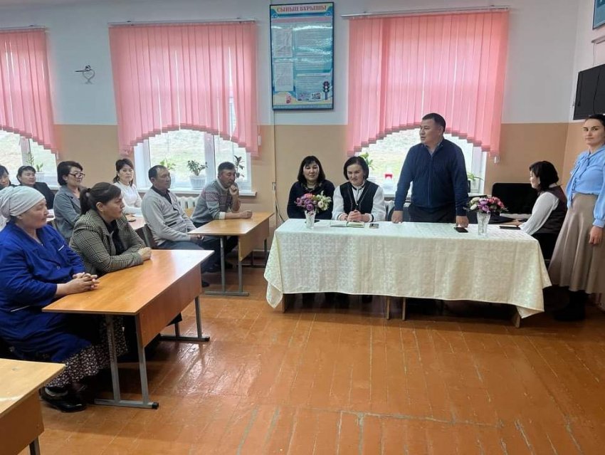 «ИНТЕРНЕТ-АЛАЯҚТЫҚТЫҢ АЛДЫН АЛУ» ТАҚЫРЫБЫНДА ТҮСІНДІРМЕ ЖҰМЫСТАРЫ ЖҮРГІЗІЛДІ